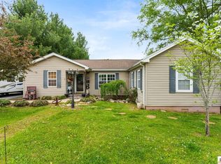 410 Robin Rd, Horse Cave, KY 42749