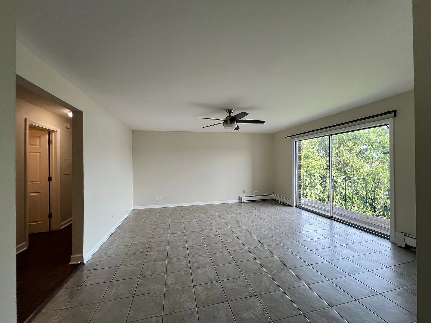 355 Bluff Ave Apt 3D La Grange, IL 60525 — Photo 4