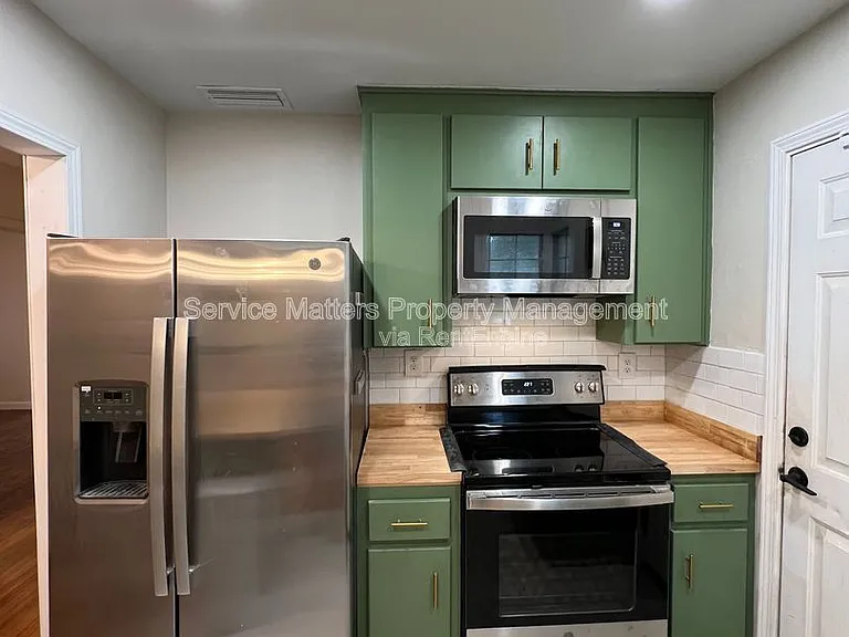 1876 N Baylen St — Photo 9