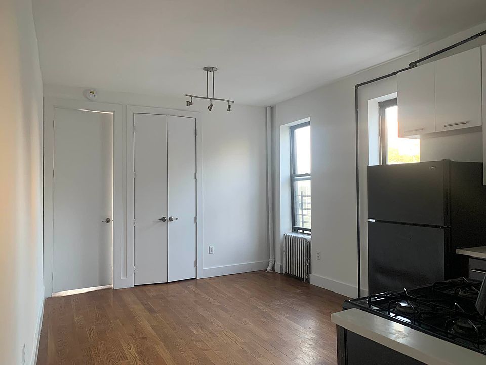 1st image of 367 S 5th St APT 3C