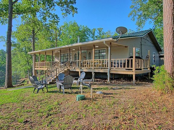 5th image of 460 Hickory Hill Dr