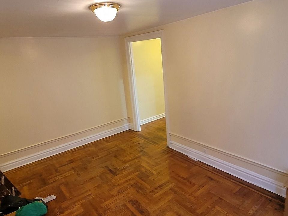 1st image of 2737 Webb Ave #4B