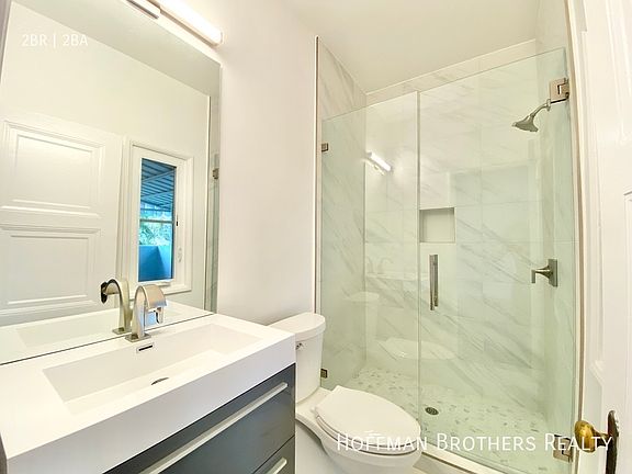 5th image of 1407 N Laurel Ave