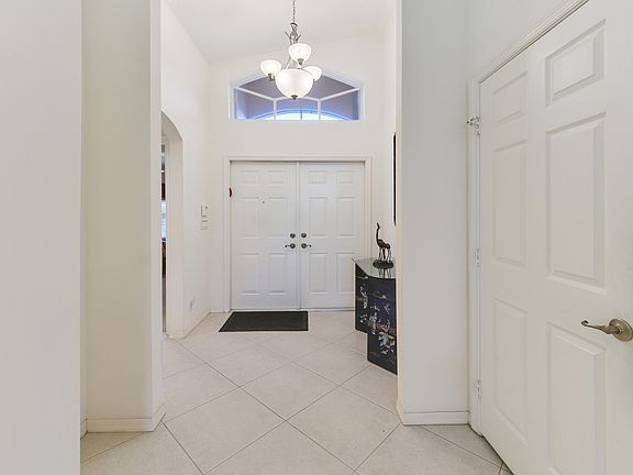 4th image of 7287 Lombardy Street