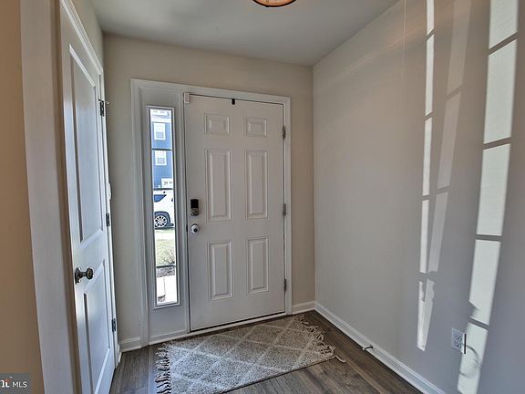 4th image of 5059 Silver Oak Dr