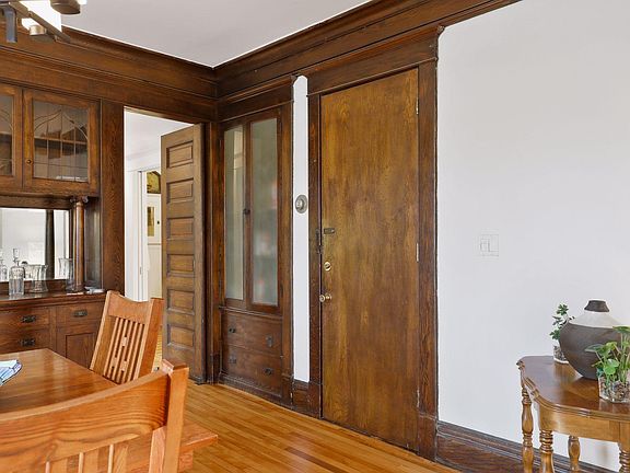 5th image of 2636 Lyndale Ave S APT 3
