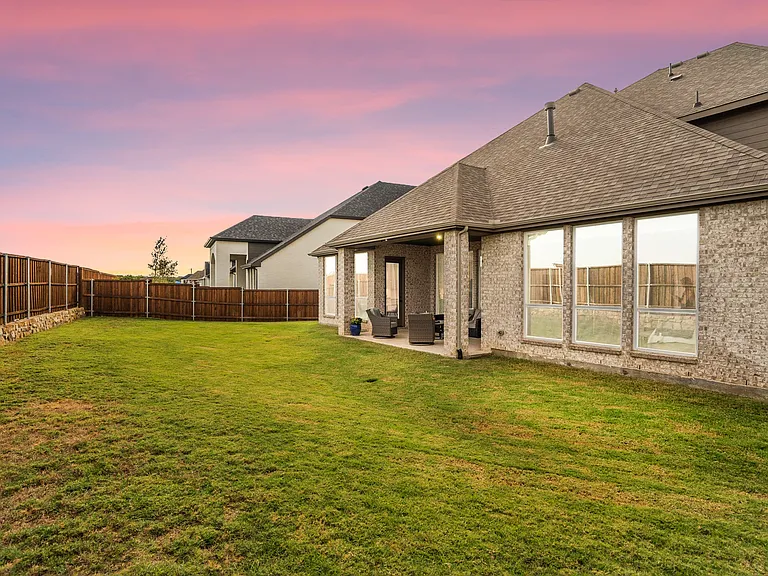 2560 Shady Trl — Photo 36