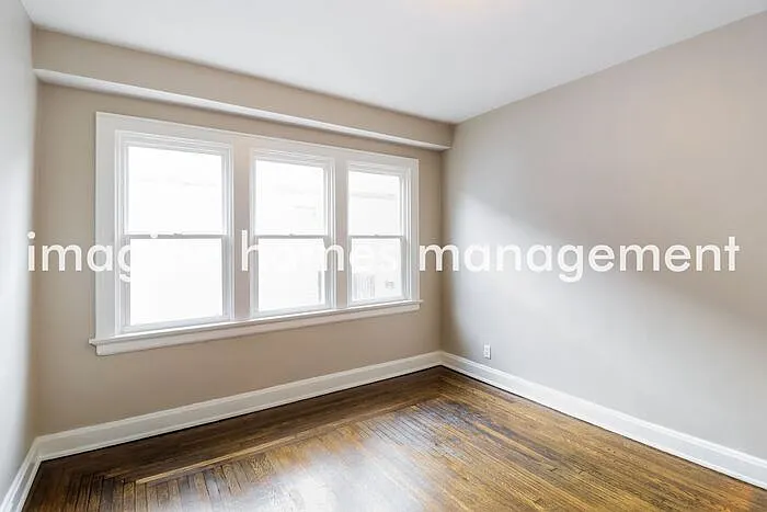 2 bed, 1.0 bath, 960 sqft, $1,750 — Photo 3