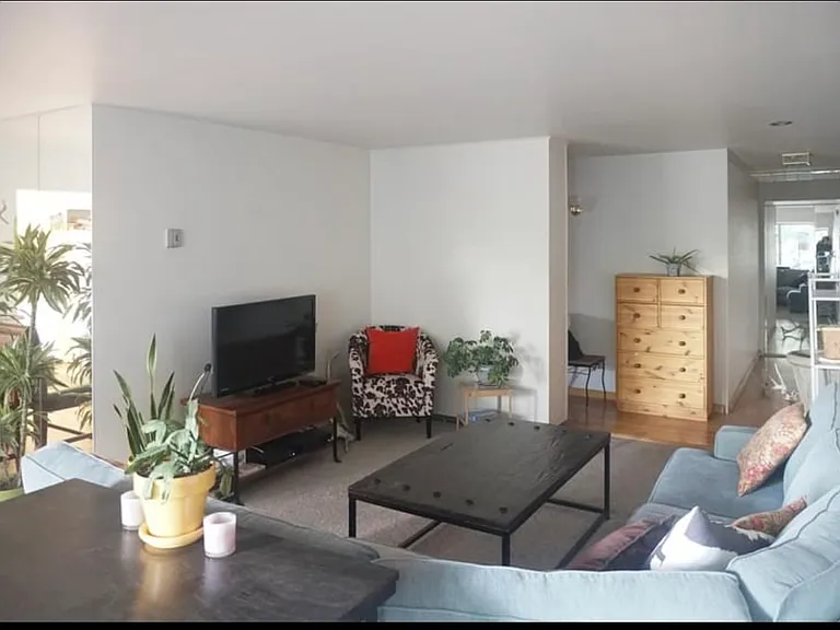 800 N Washington St #209 — Photo 14