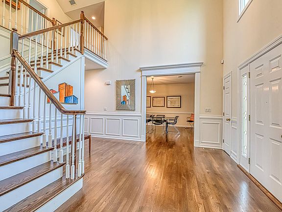 3rd image of 11 Millfarm Ln