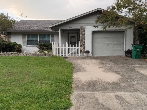 39059 9th Ave, Zephyrhills, FL 33542