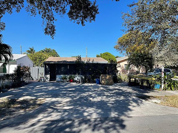 2nd image of 1947 Garfield St