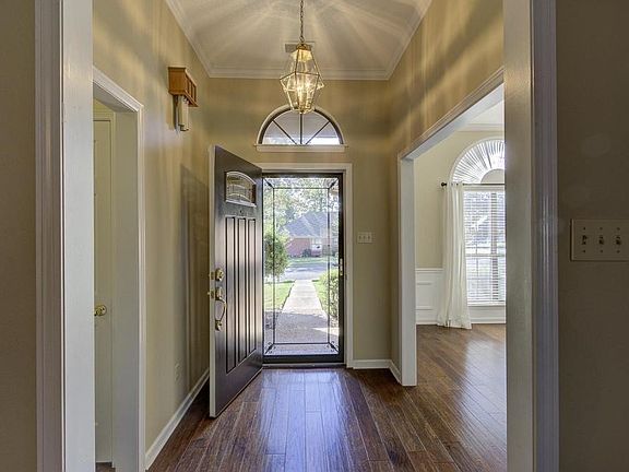 2nd image of 8226 Clinton Way Ln