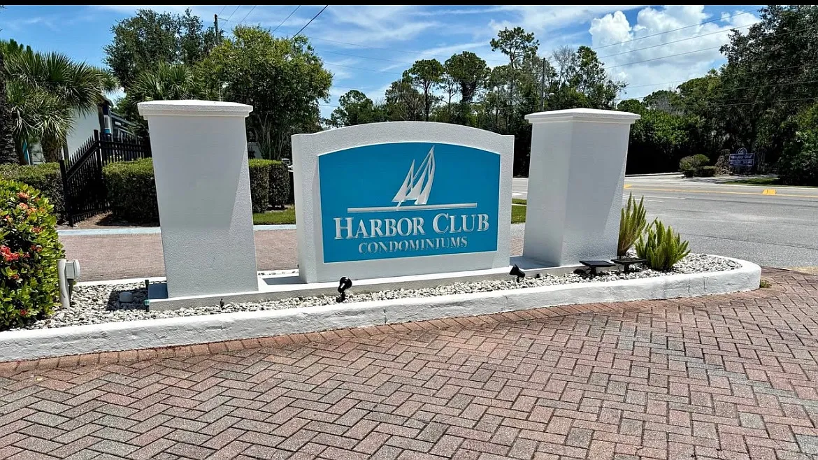 Alt 19 S, Palm Harbor — Photo 1