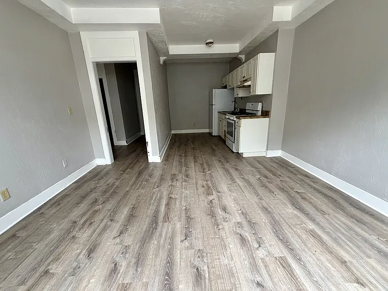 1717 S Park Ave — Photo 18