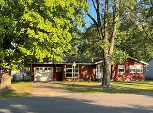 606 Hubbard Dr, Chaffee, MO 63740