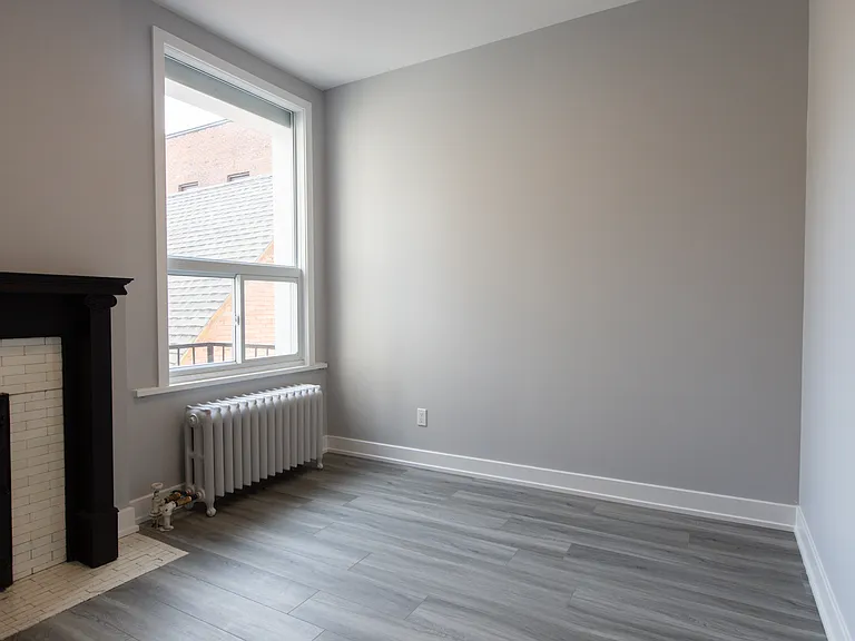 404 Elgin St — Photo 37