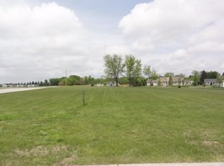703 E Minnie St, Radcliffe, IA 50230