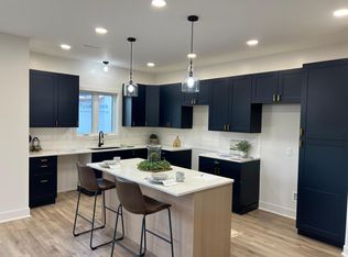 290 7th Ave SE, Plainview, MN 55964