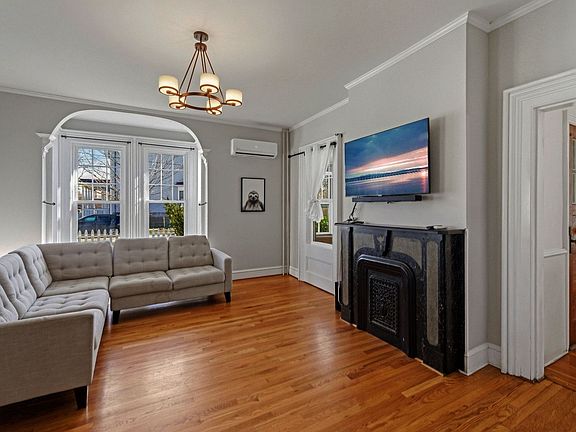 3rd image of 503 1st St