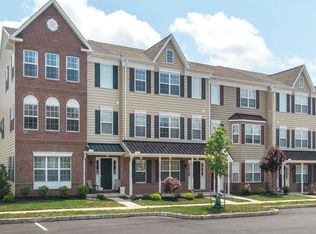 2061 Morgan Hill Dr, Pennsburg, PA 18073