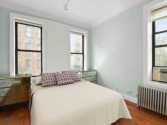 2nd image of 124 Thompson St #8