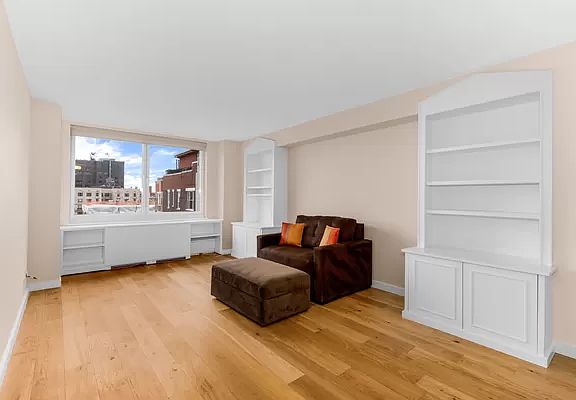 2nd image of 250 W 90th St APT 17B