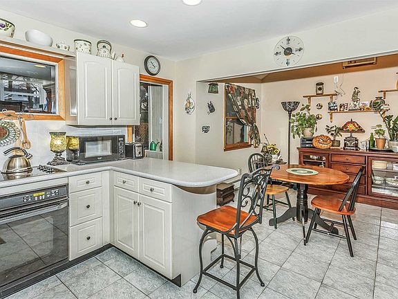 2nd image of 24 Audrey Ave