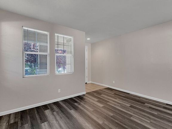 3rd image of 4261 Burgess Dr