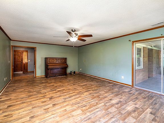3rd image of 1031 Beckridge Dr