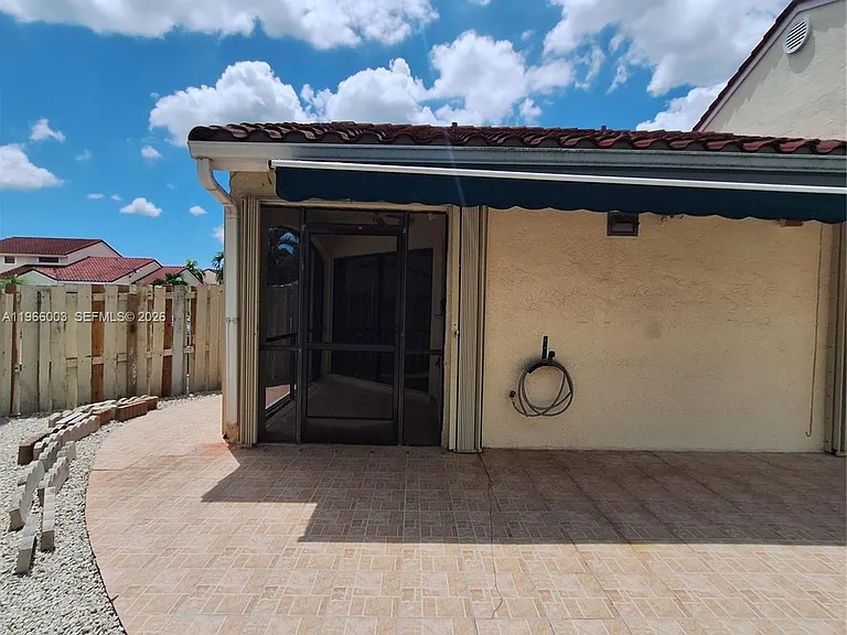 3214 San Remo Cir — Photo 18