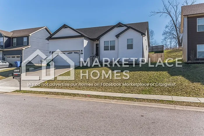 534 Somerset Ln — Photo 2