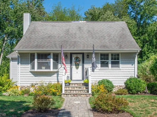 5 James Ave, Bloomingdale Boro, NJ 07403