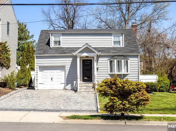 64 S Parkway Ave, Clifton, NJ 07011