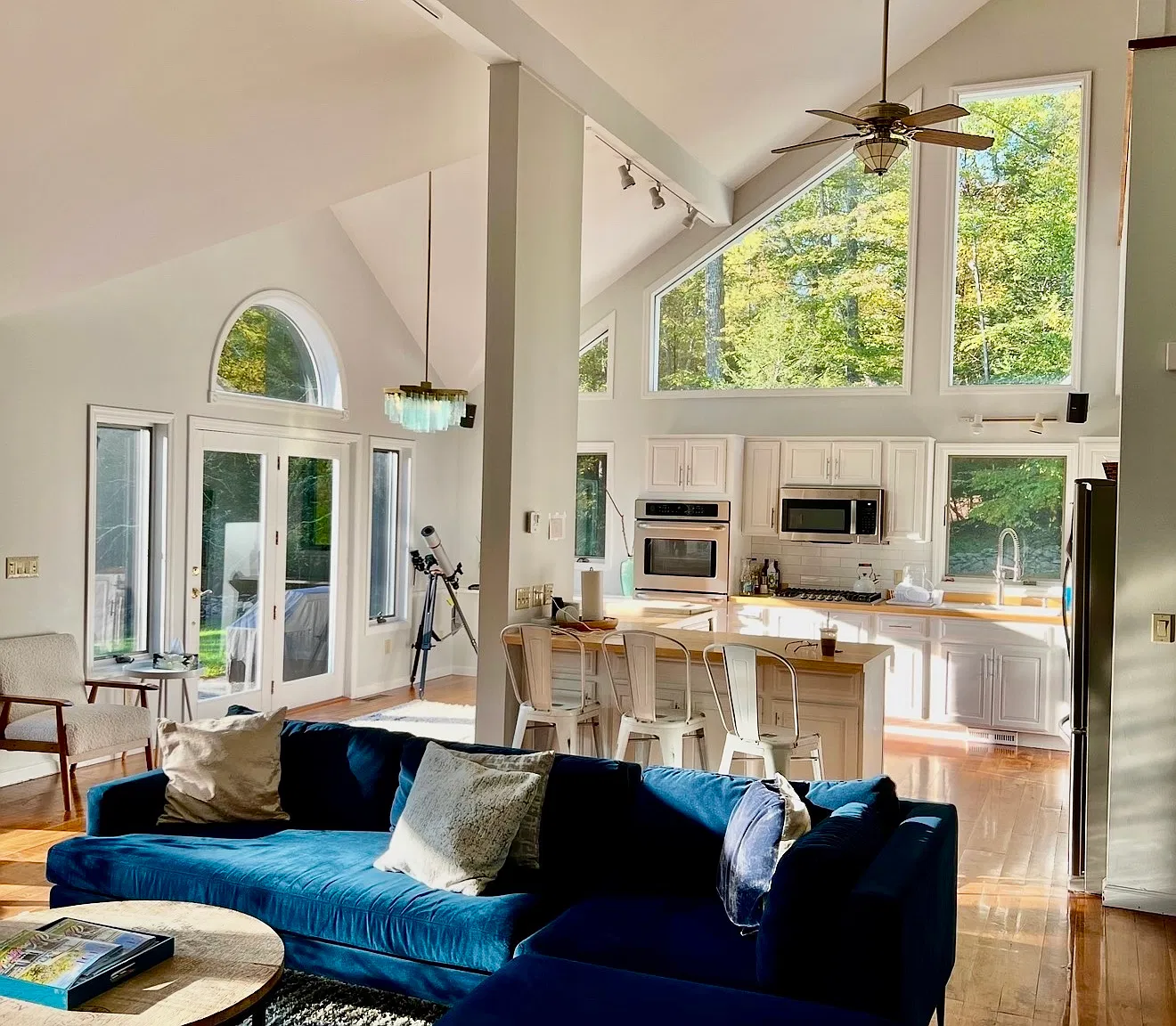 23 Laura Ln — Photo 2