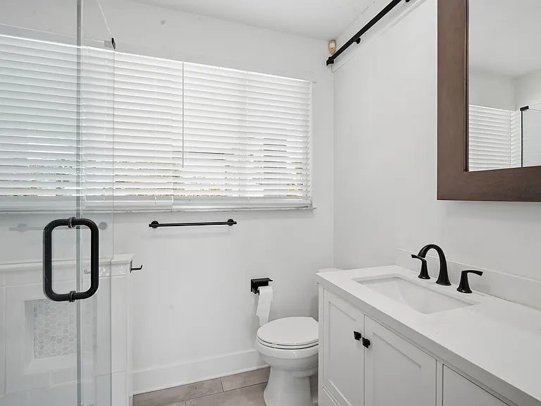 3815 W North B St — Photo 14