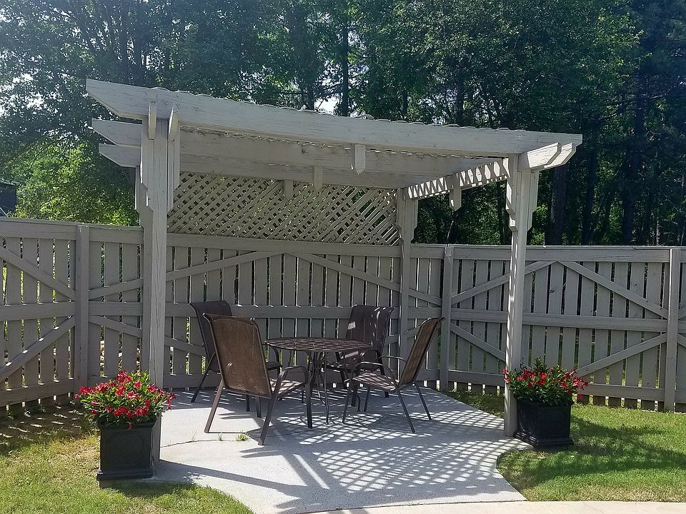 2nd image of 1333 Branch Dr