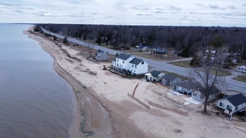 7272 N Us Highway 23, Oscoda, MI 48750 | Zillow
