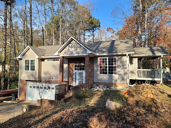 3rd image of 121 Cherokee Dr