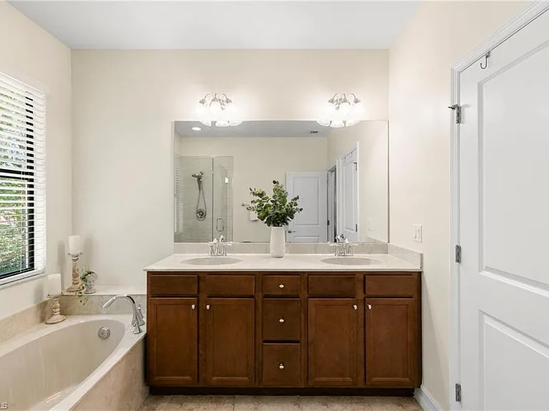 7797 Bristol Cir — Photo 12