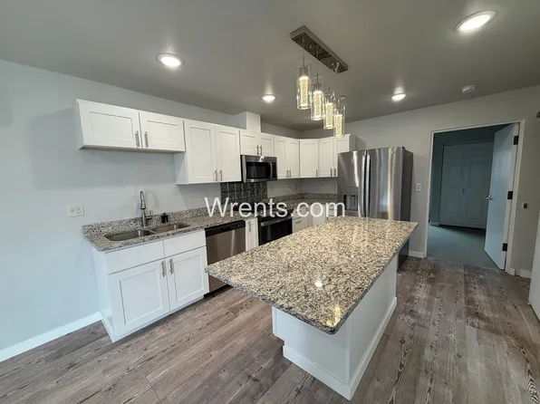 100 3rd St, Davenport, WA