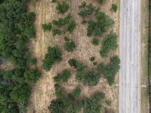 920 Cliff Dr, Graham, TX 76450