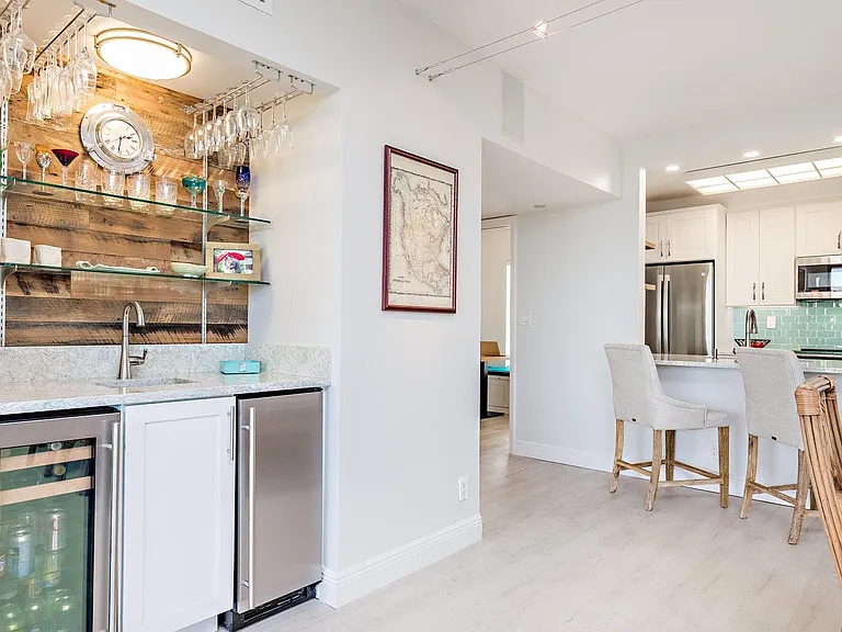 16940 Bay St #N406 — Photo 11