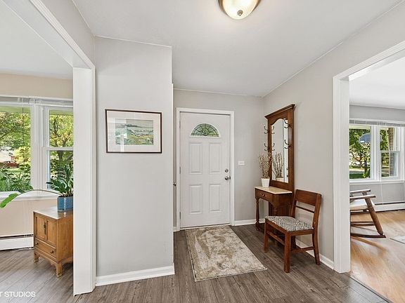 2nd image of 653 N Wren Ave