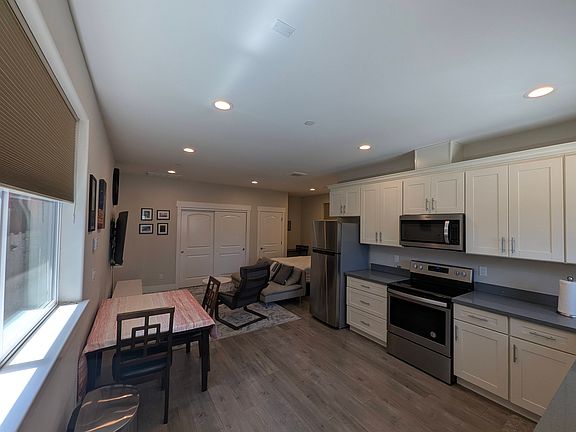 5th image of 1142 Sherwood Ave #2