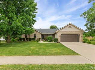 213 Hodgens Mill Ln, O'Fallon, IL 62269