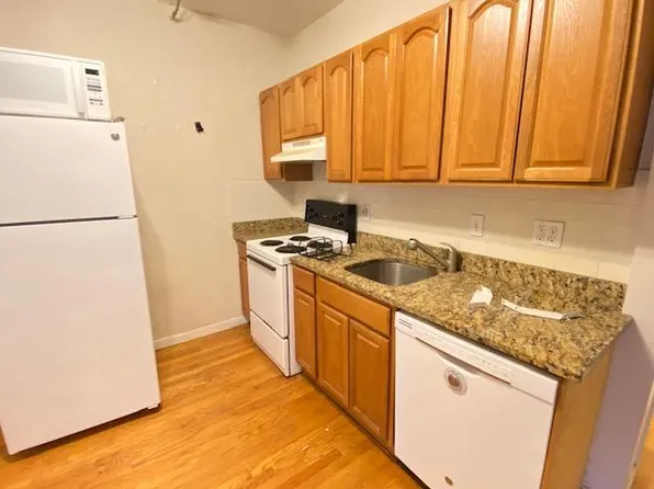 302 Huntington Ave #2C, Boston, MA 02115