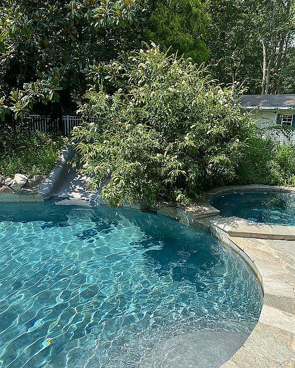 1st image of 18 Tuscany Dr