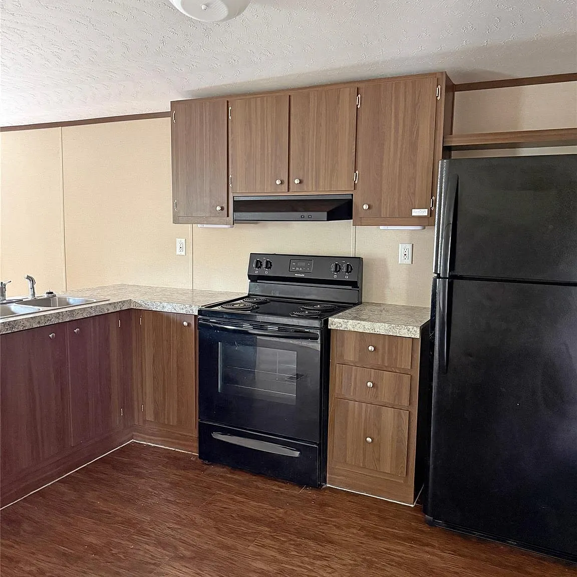 2 bed, 1.0 bath, 784 sqft, $995 — Photo 4