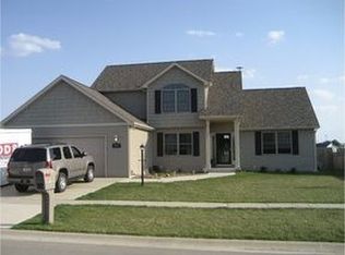 411 Deerpath St, Tolono, IL 61880